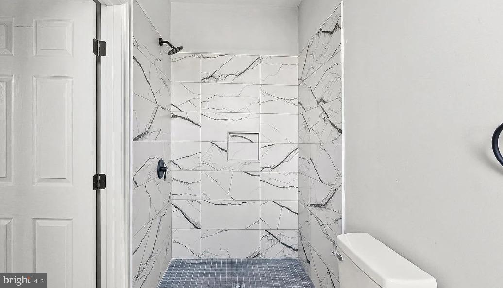 2301 WHITTIER AVENUE 2