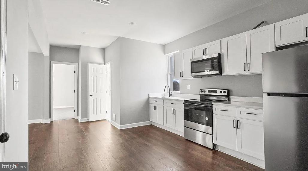 2301 WHITTIER AVENUE 3