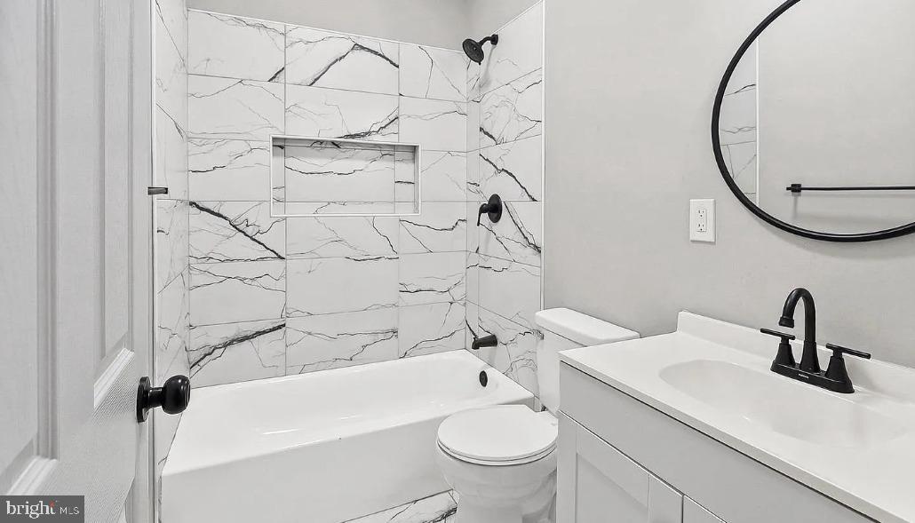 2301 WHITTIER AVENUE 3