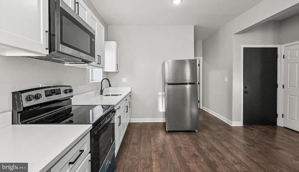 2301 WHITTIER AVENUE 3