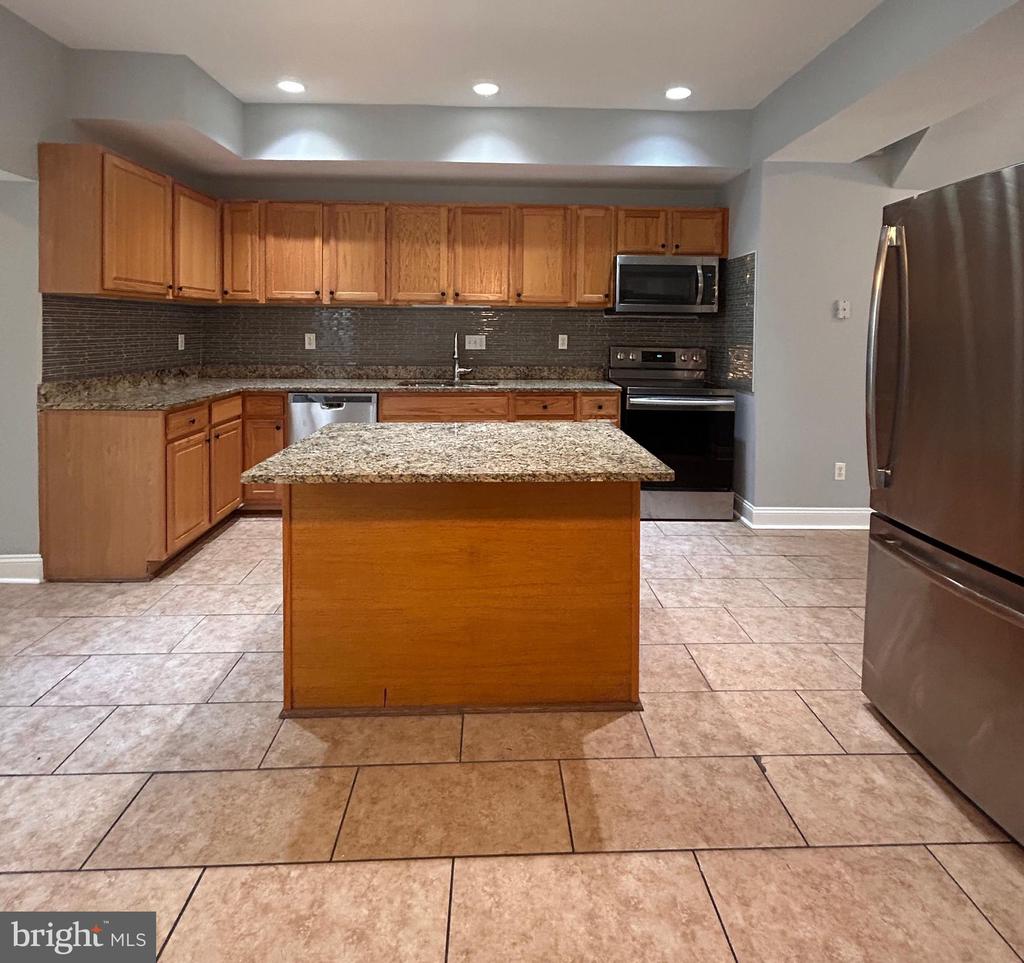 530 ROSE HILL TERRACE
