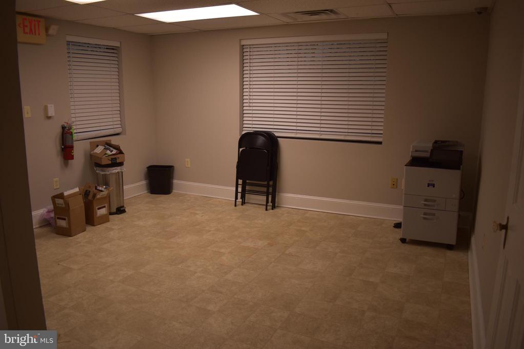 400 SNOW HILL ROAD