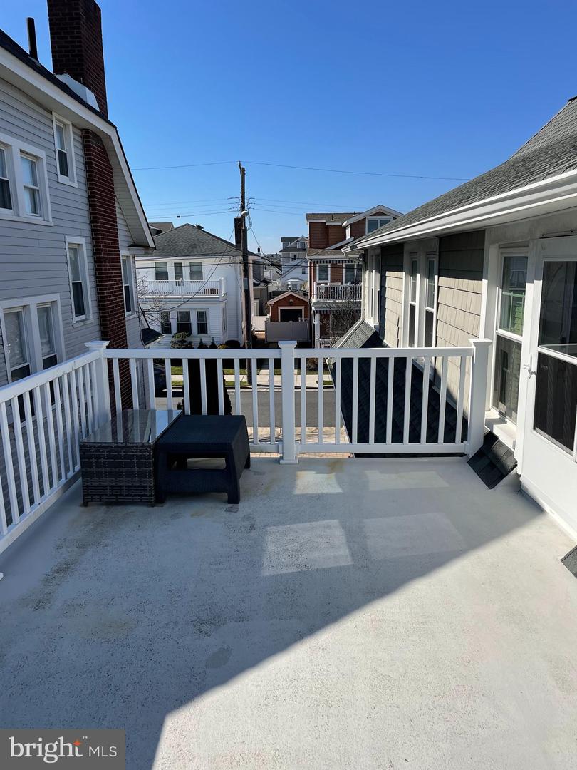 11 S HANOVER AVE