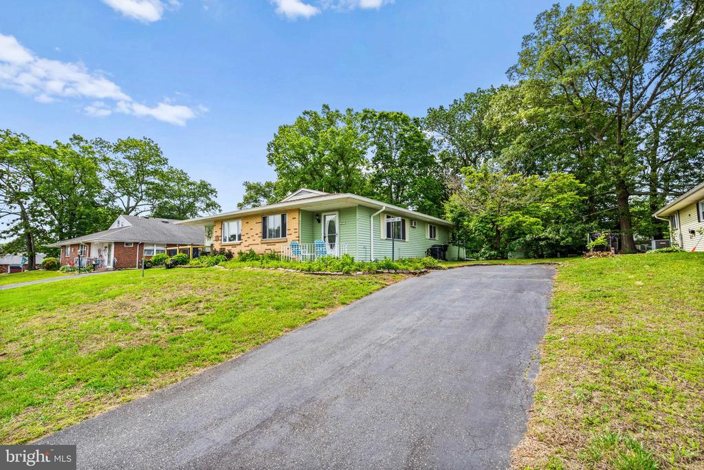 151 Elmtowne Blvd