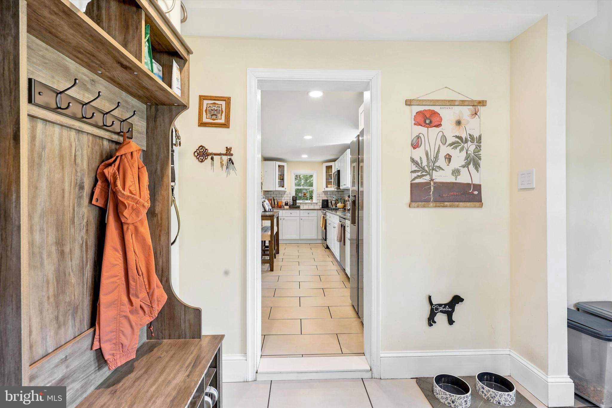 303 N WARWICK ROAD
