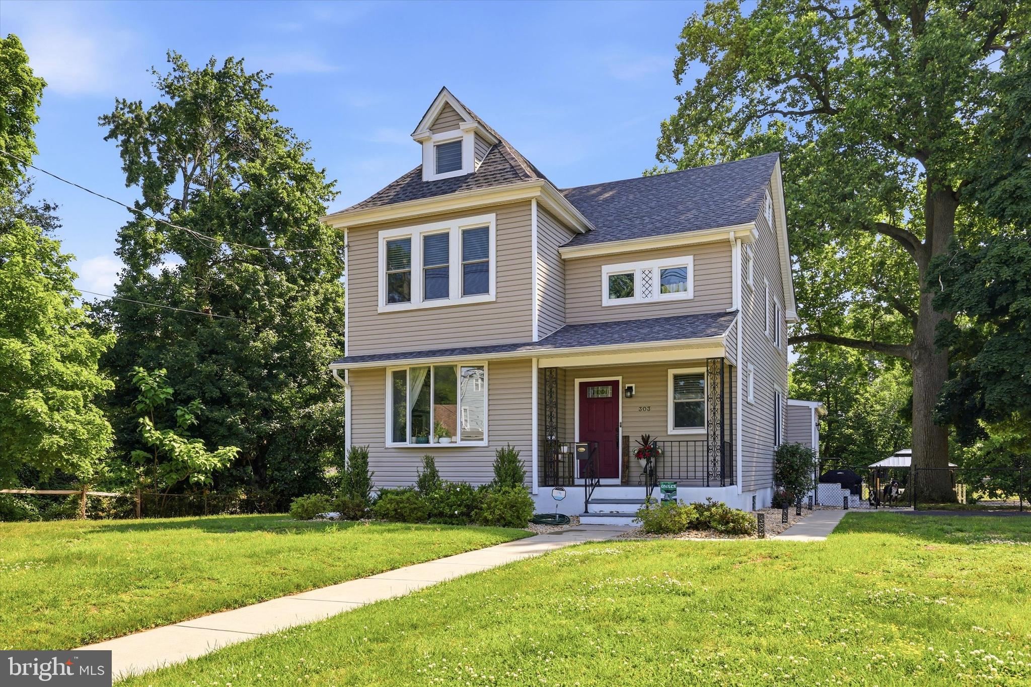 303 N WARWICK ROAD