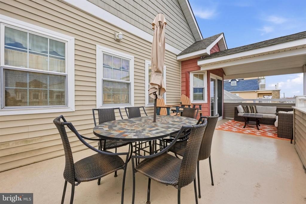 116 E 17TH AVENUE Unit: 301