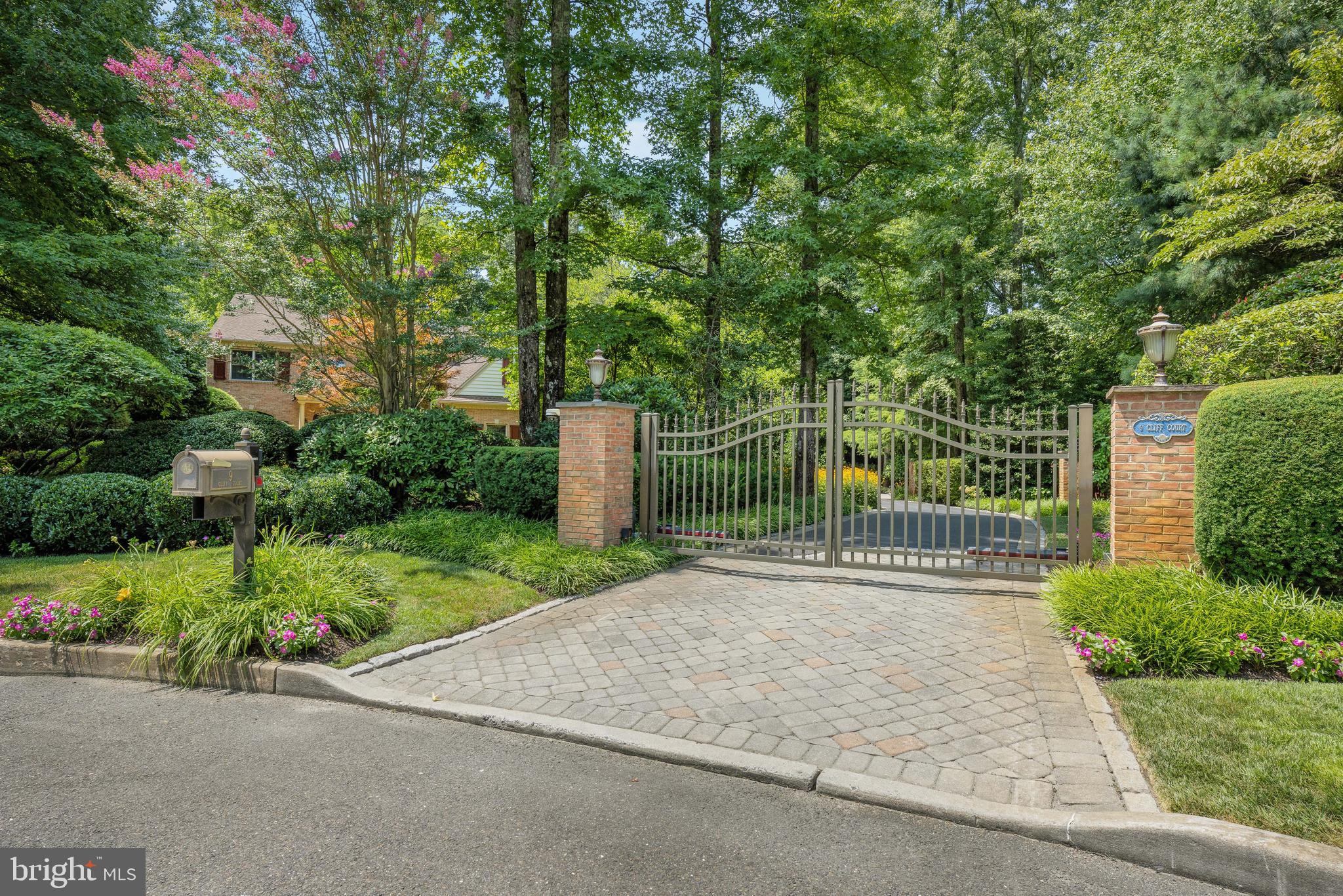 9 Cliff Ct