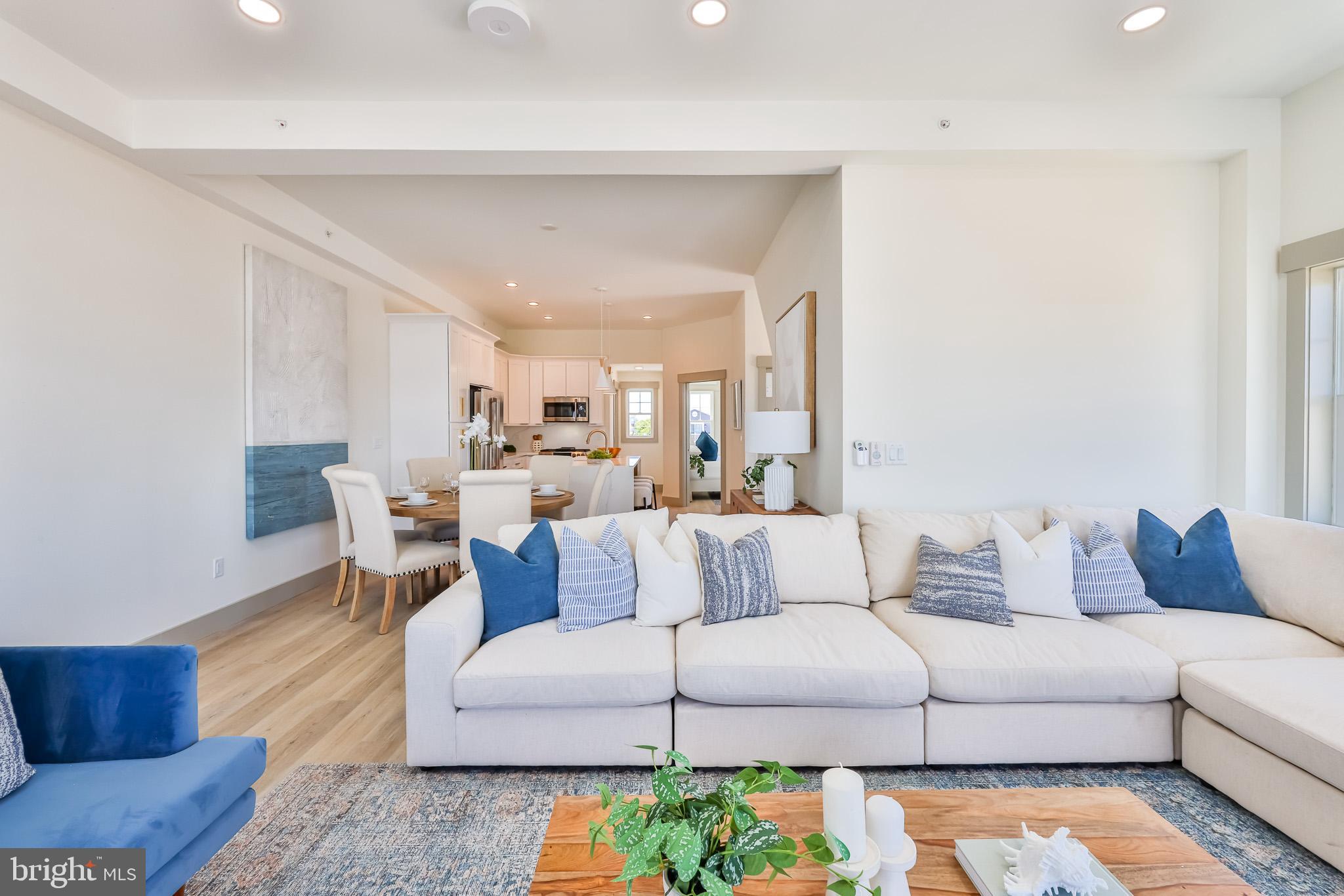 1210 Long Beach #B