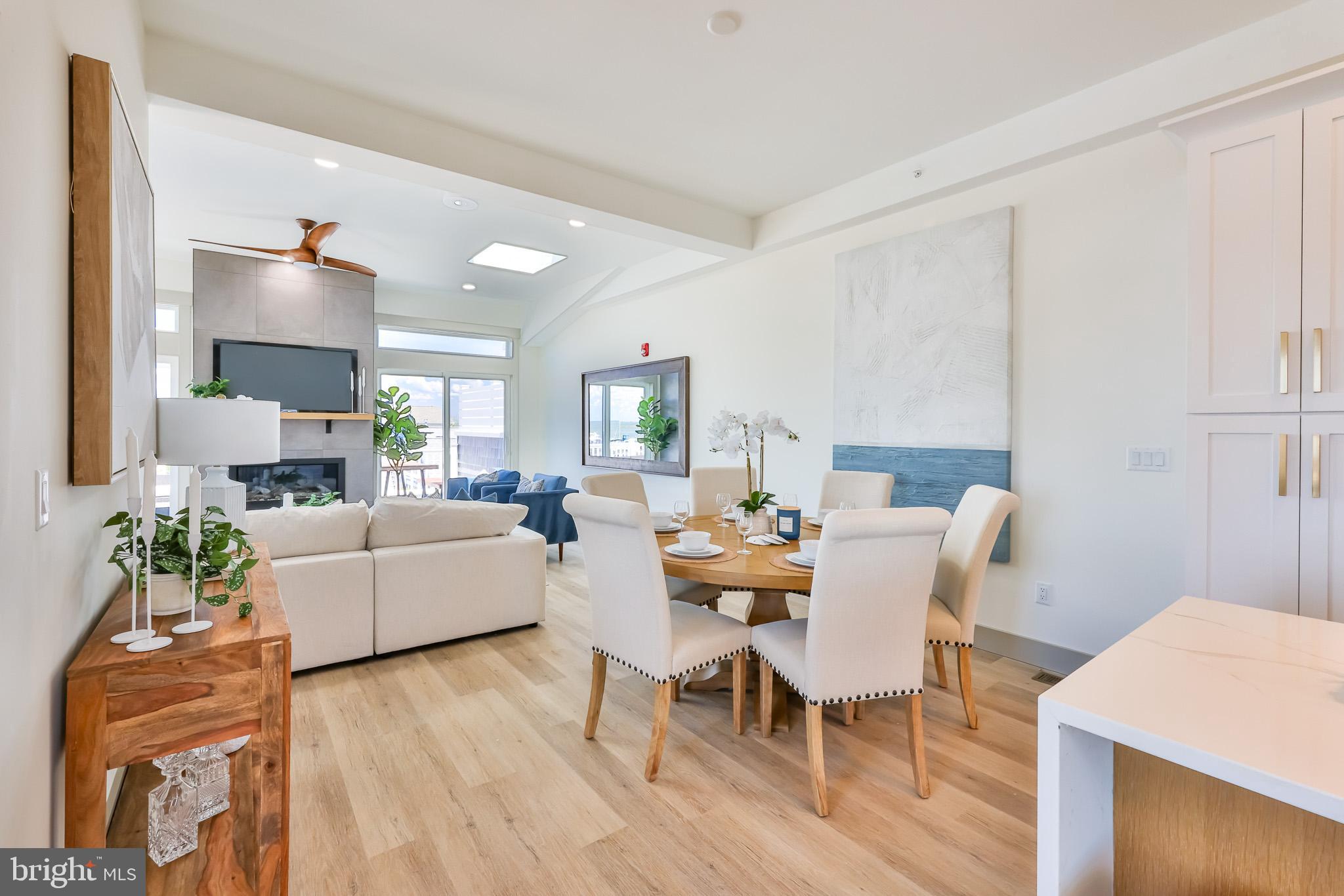 1210 Long Beach #B