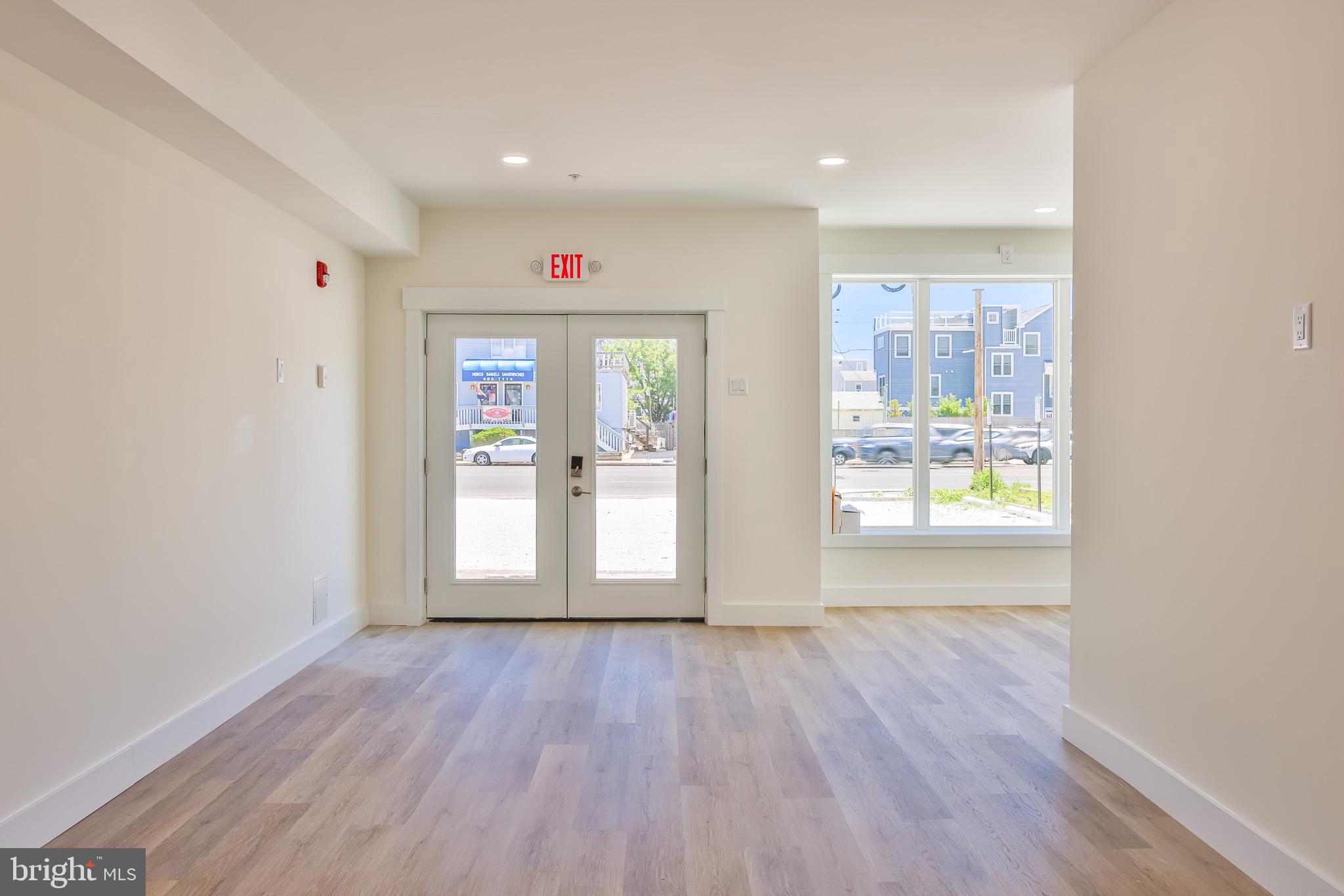 1210 Long Beach #B