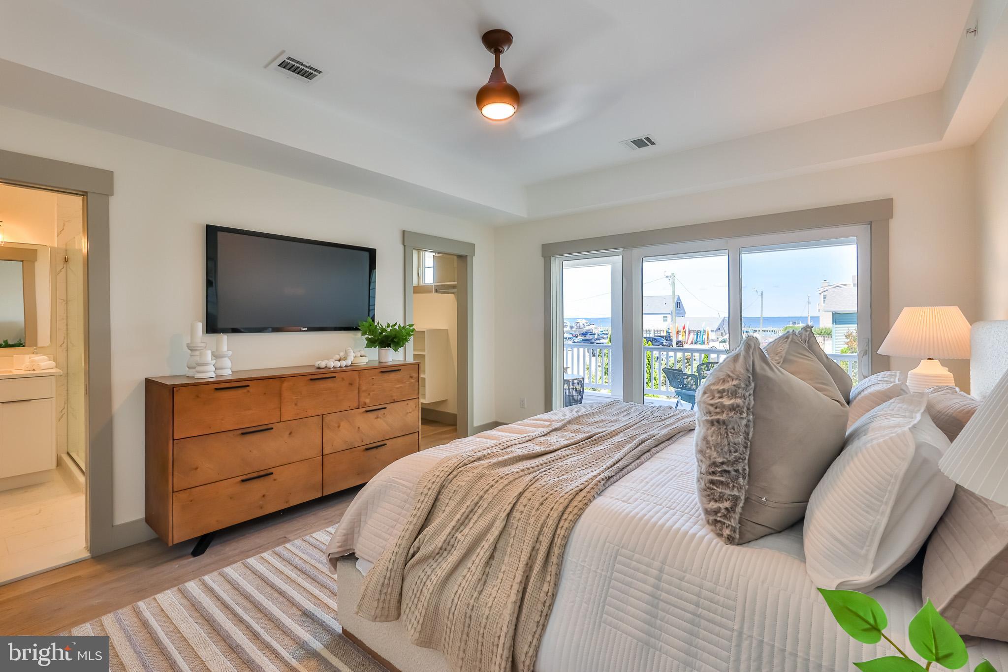 1210 Long Beach #B