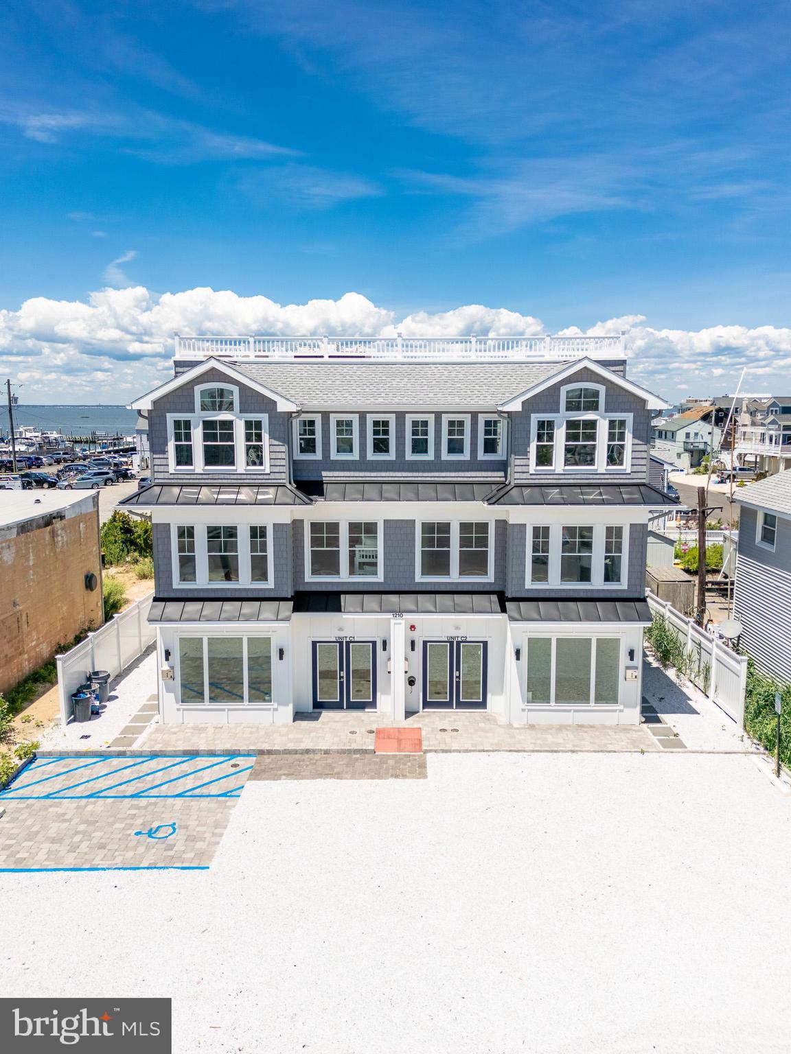 1210 Long Beach #B