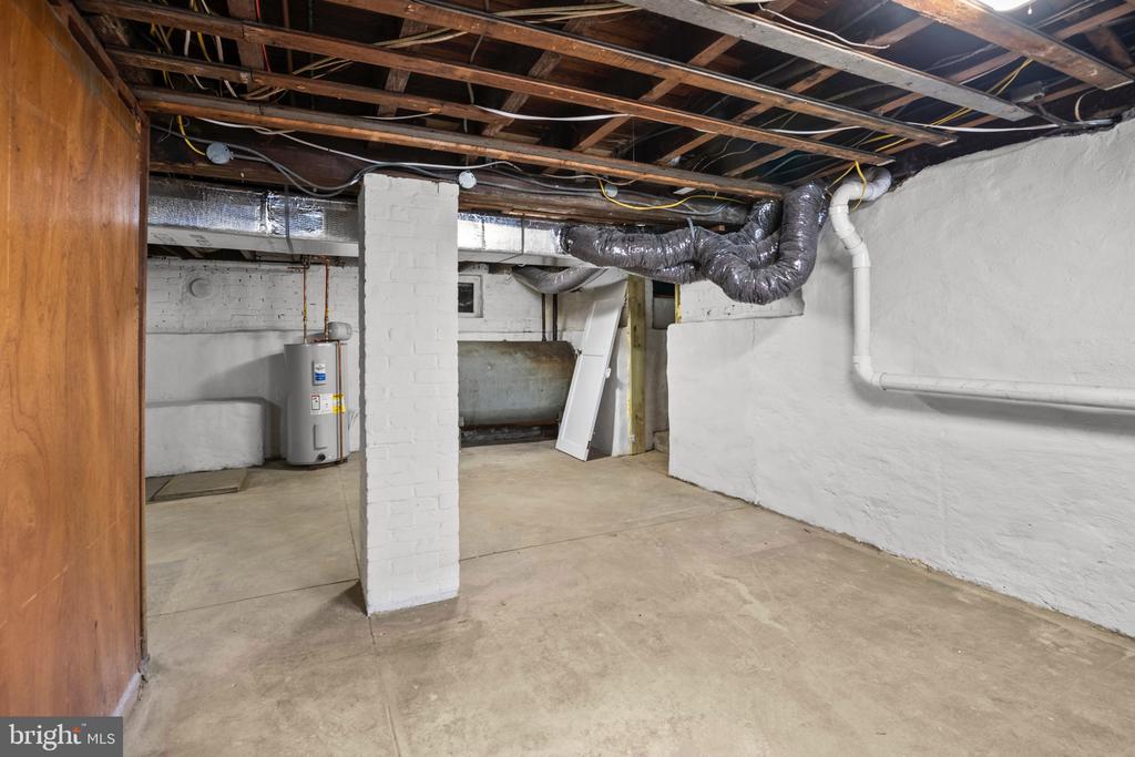 1320 DAUPHIN AVE