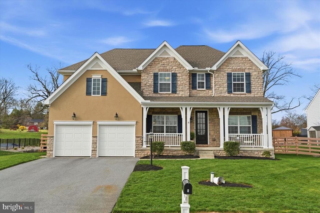 4 SOVEREIGN DRIVE