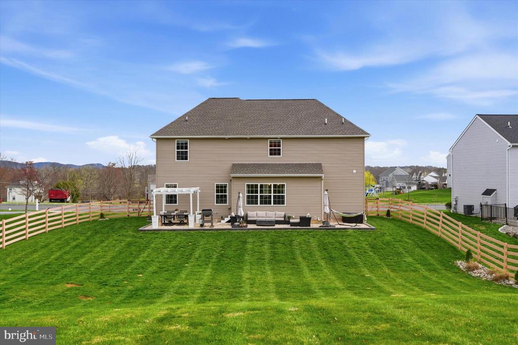4 SOVEREIGN DRIVE