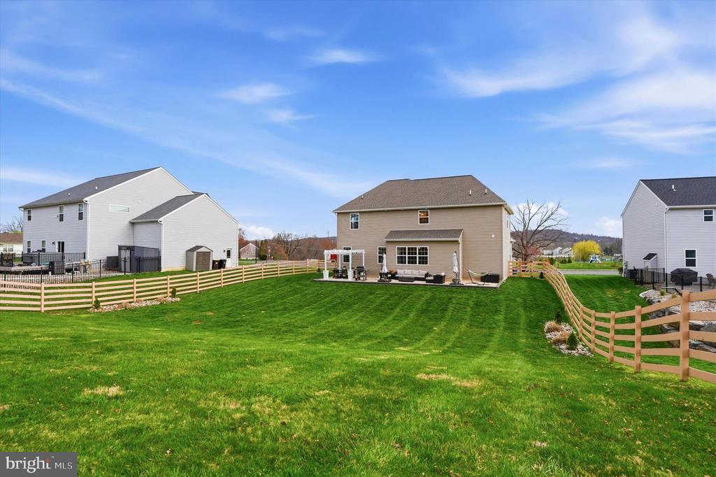 4 SOVEREIGN DRIVE