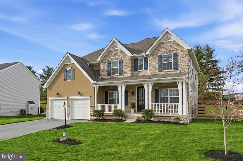 4 SOVEREIGN DRIVE
