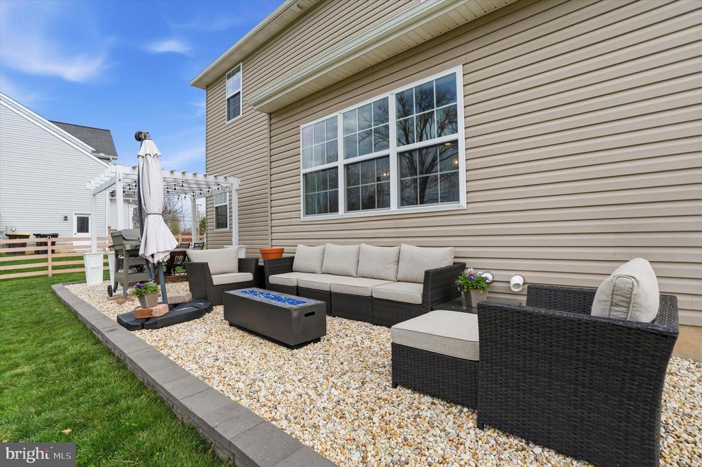 4 SOVEREIGN DRIVE
