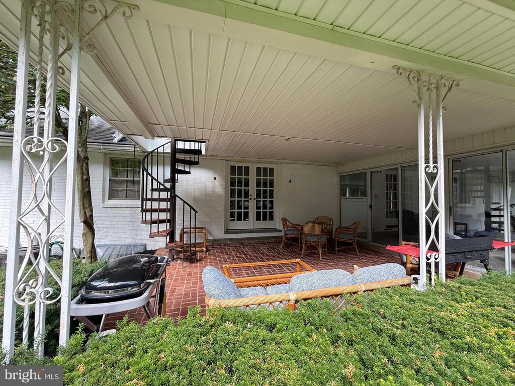 1202 OLD MILL RD ROAD