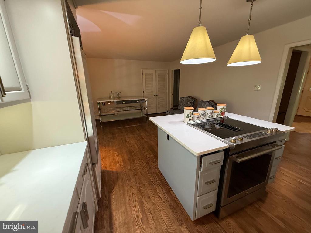 1202 OLD MILL RD ROAD