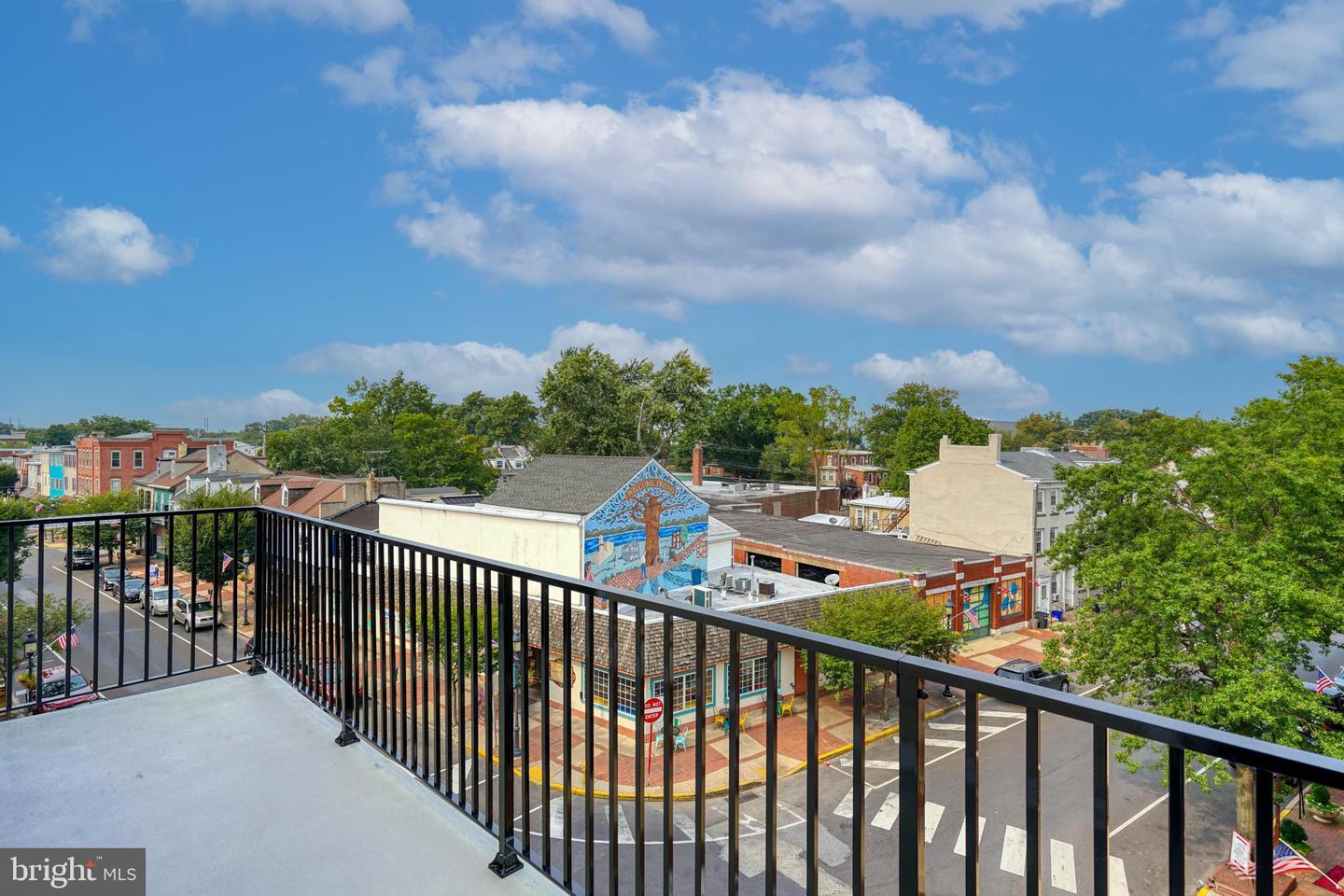 106 Mill St