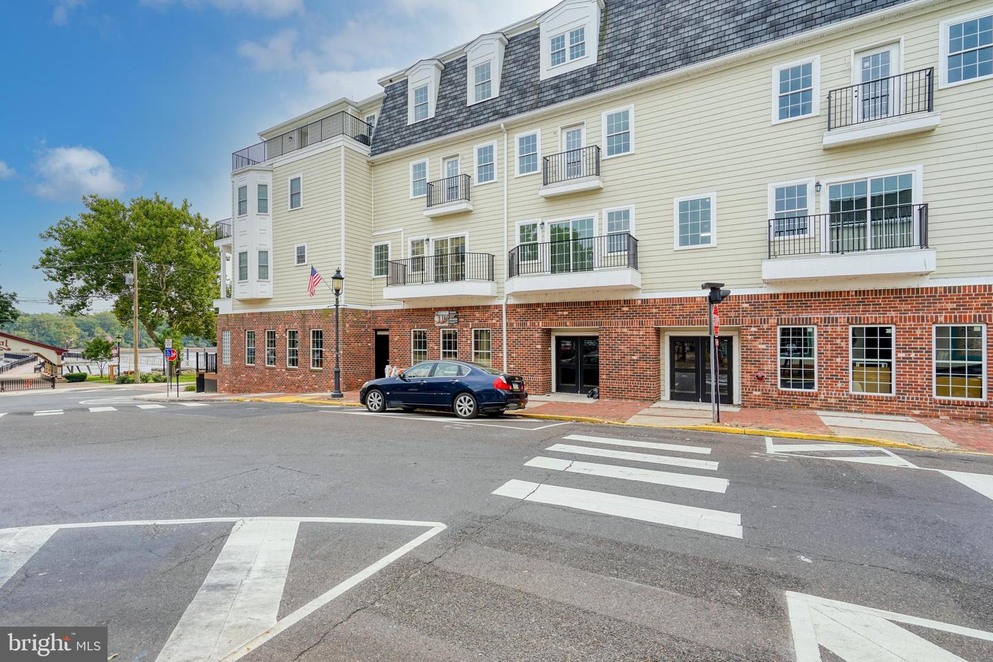 106 Mill St