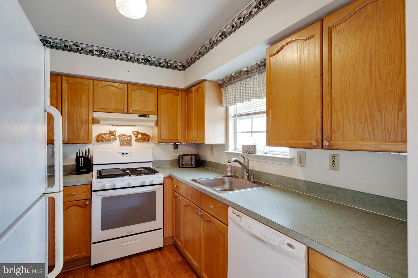 5490 Rinker Cir