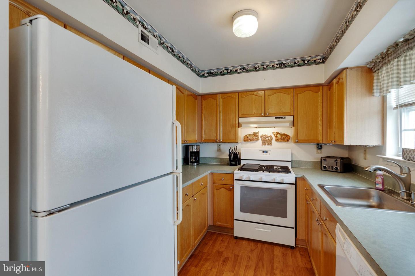 5490 Rinker Cir