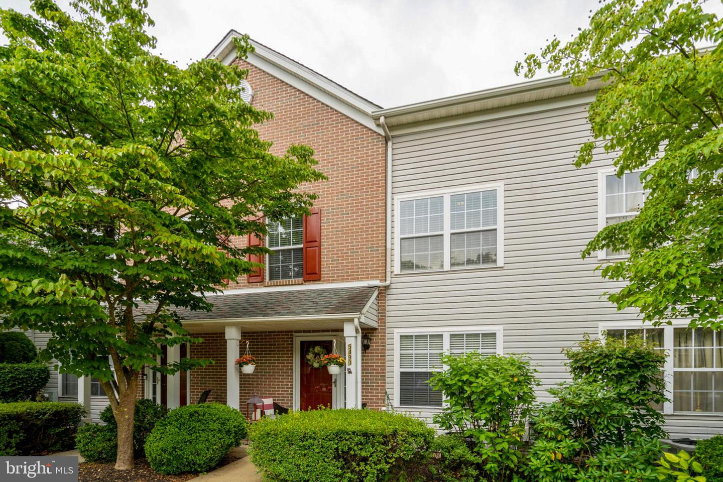 5490 Rinker Cir