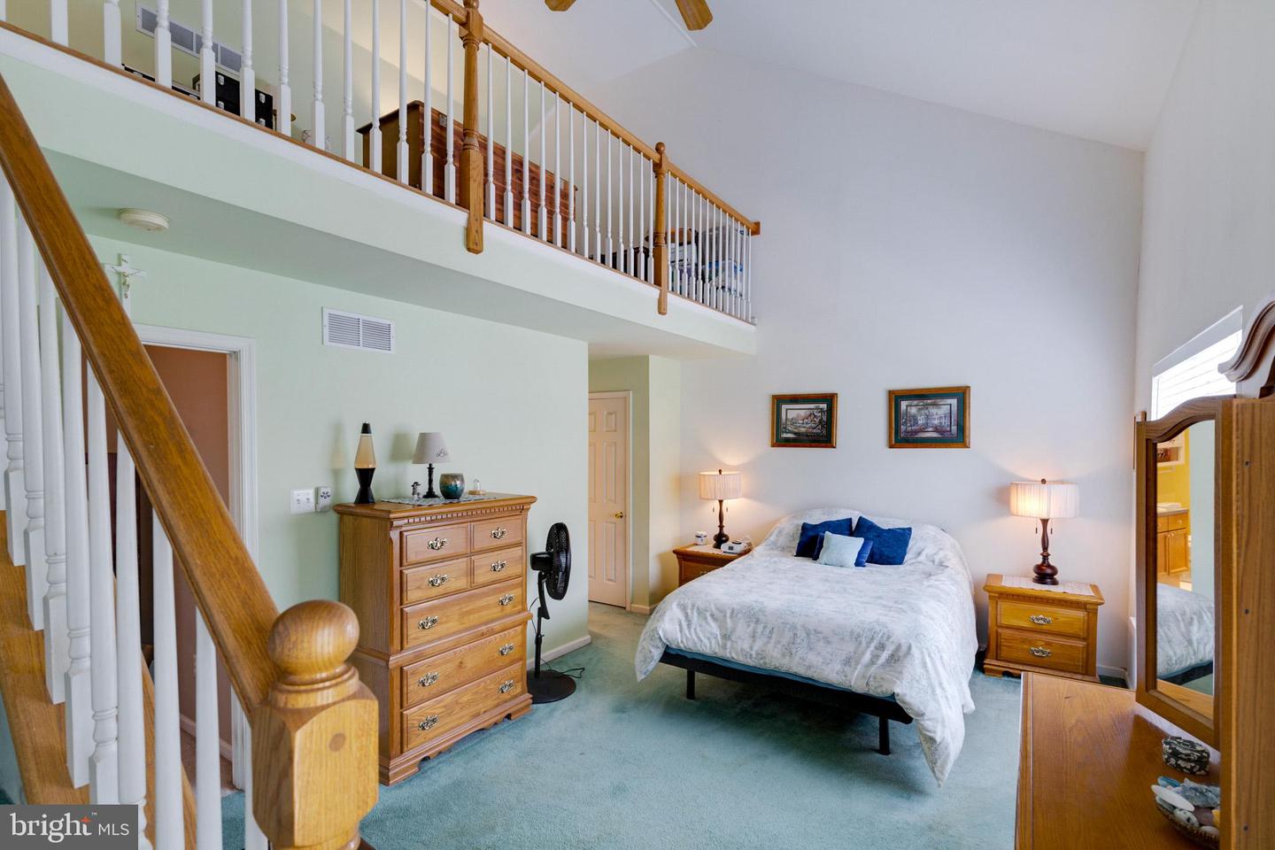 5490 Rinker Cir