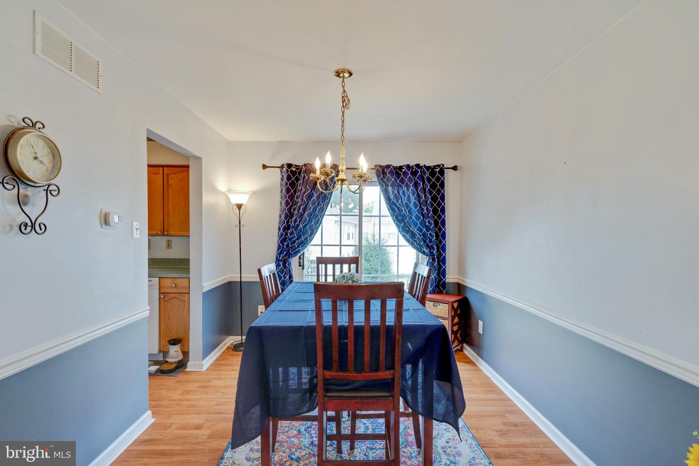 5490 Rinker Cir