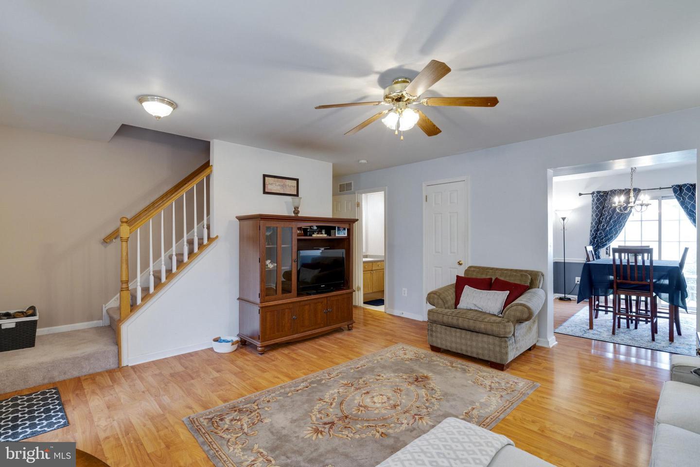5490 Rinker Cir