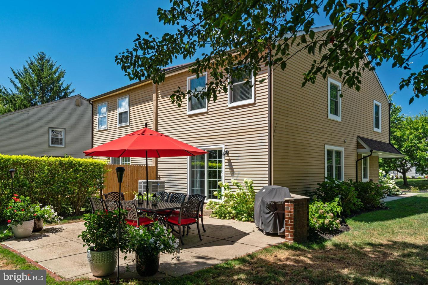 6 Stacey Dr