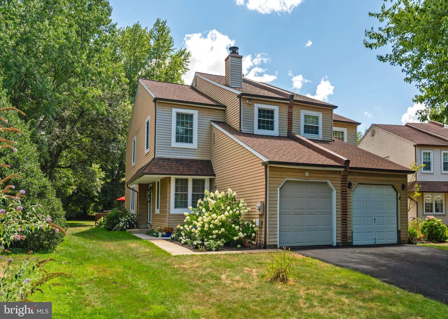 6 Stacey Dr