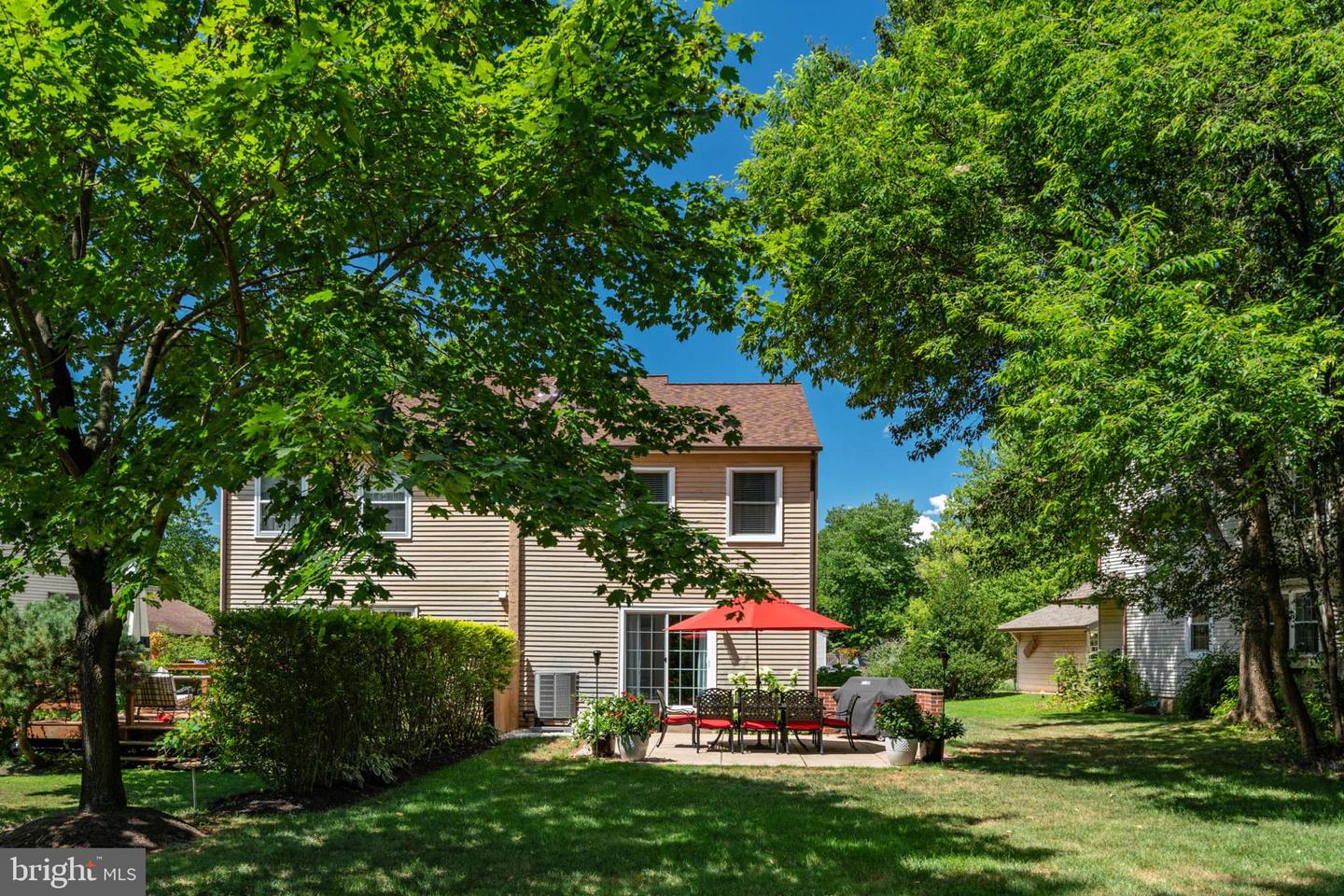 6 Stacey Dr