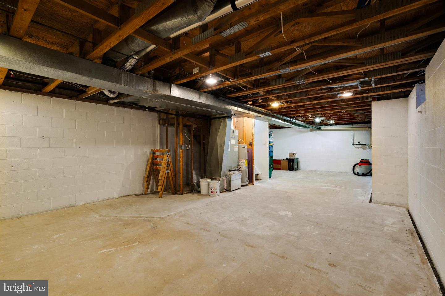 6 Stacey Dr