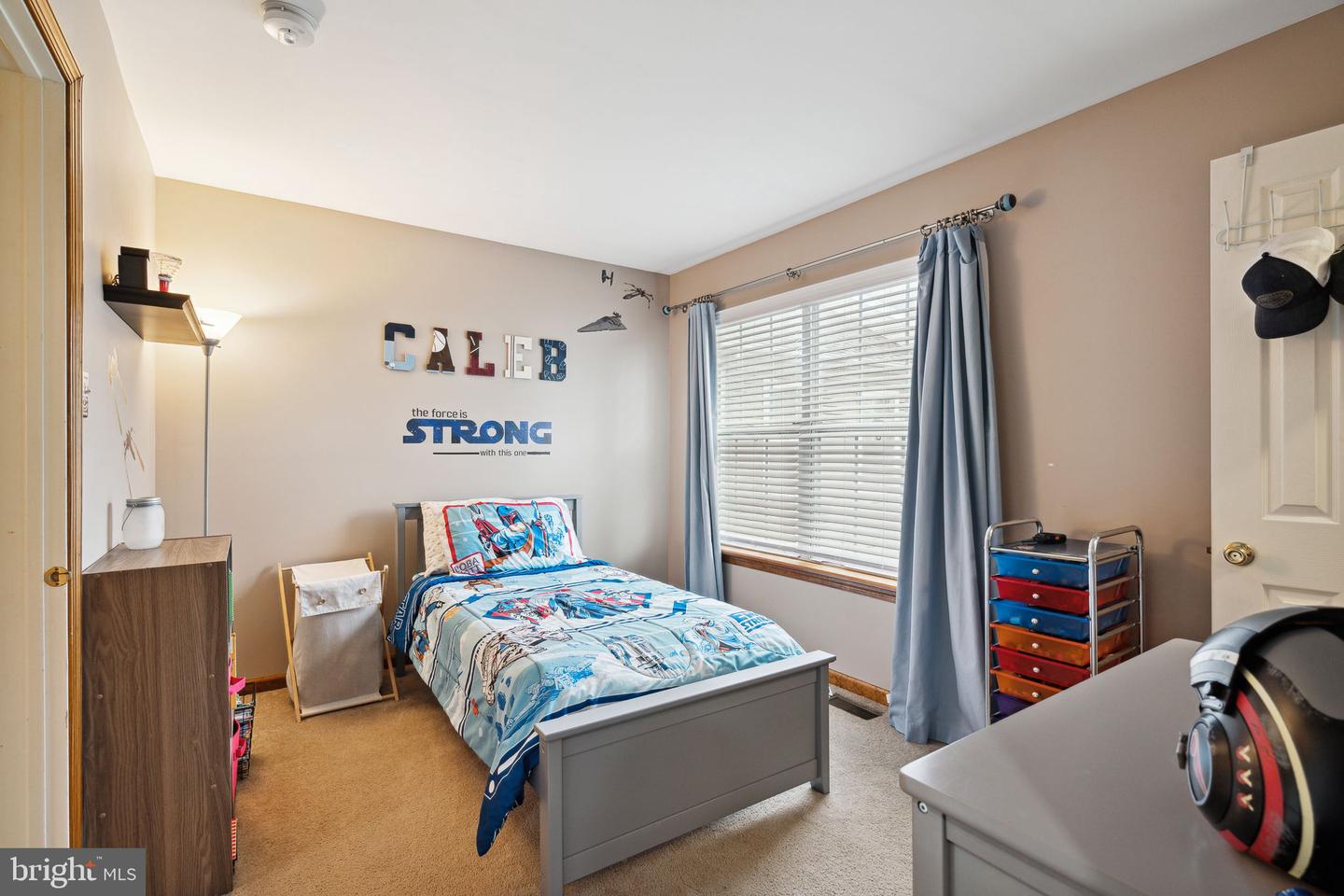4125 Captain Molly Cir