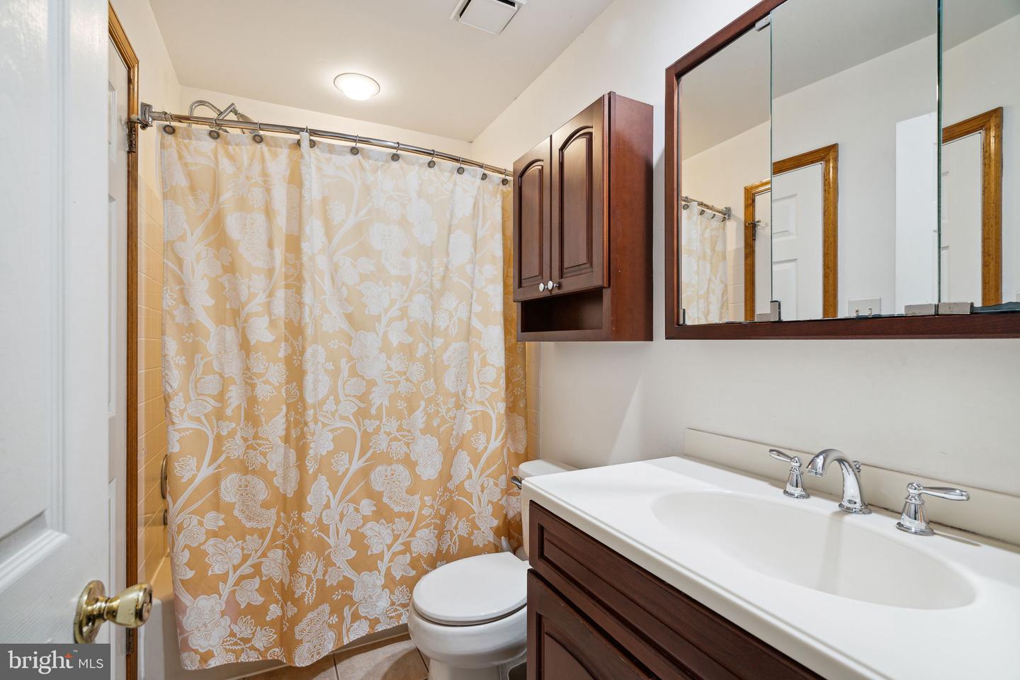 4125 Captain Molly Cir