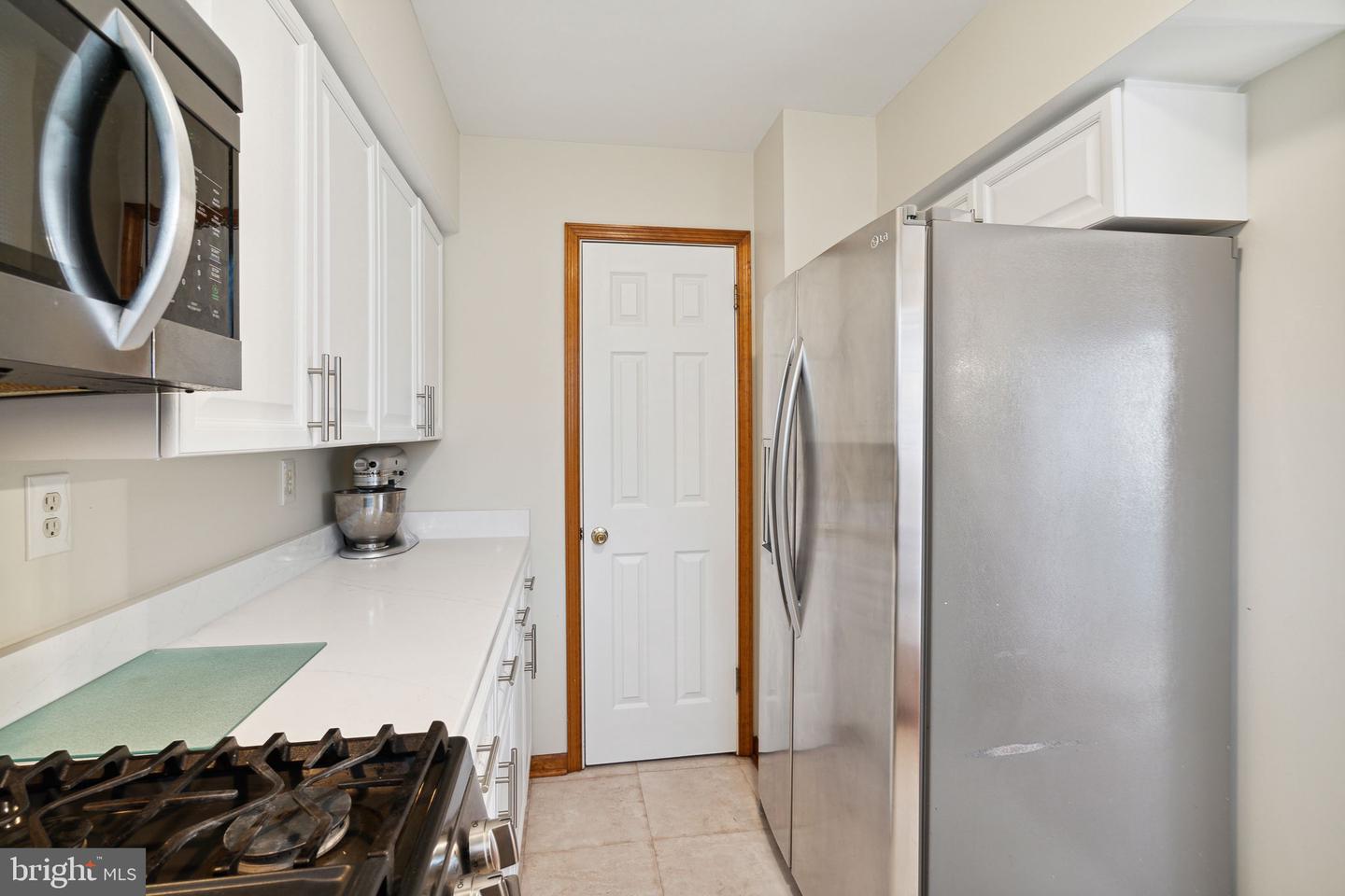 4125 Captain Molly Cir