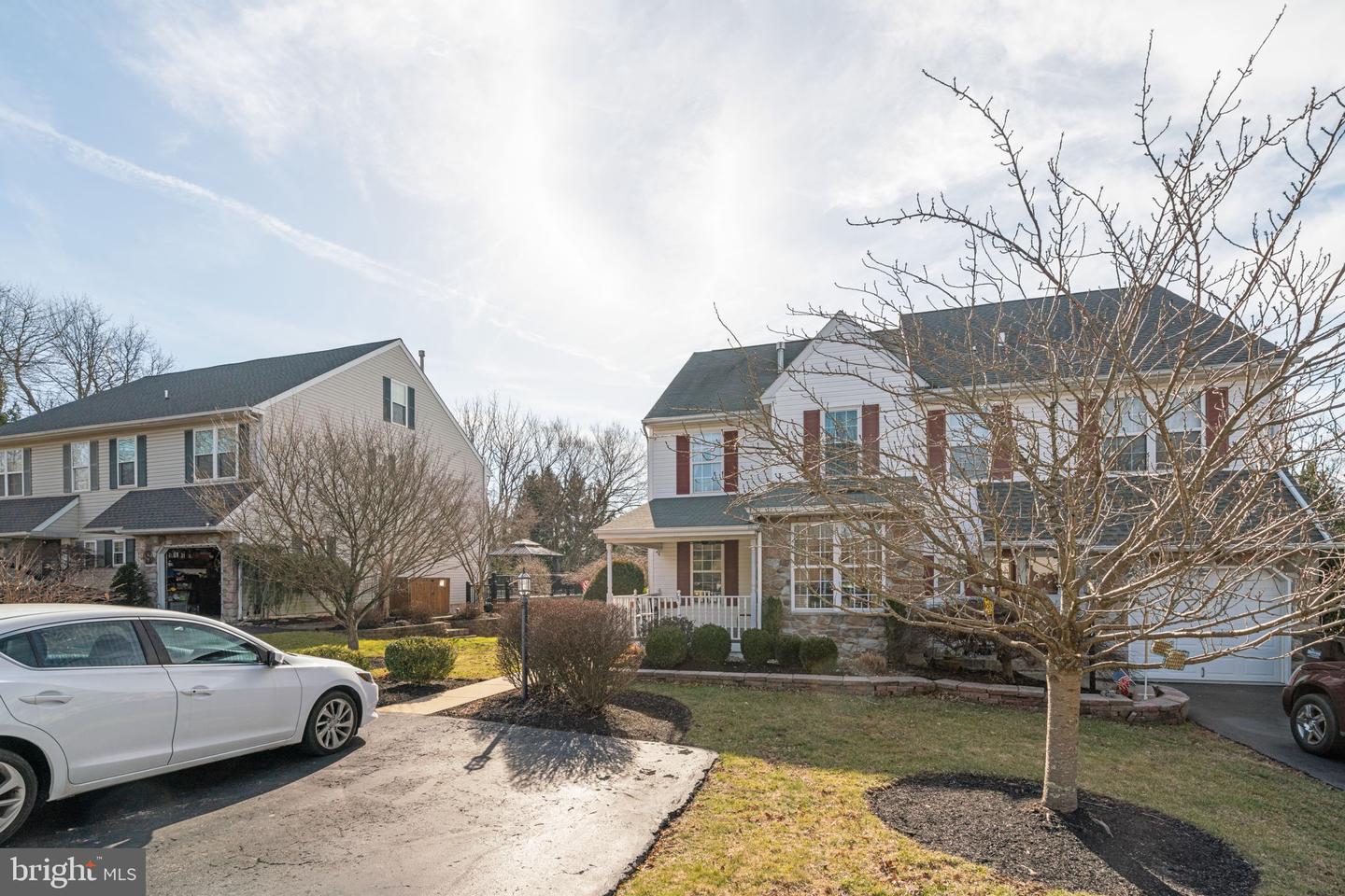 60 Country Rd