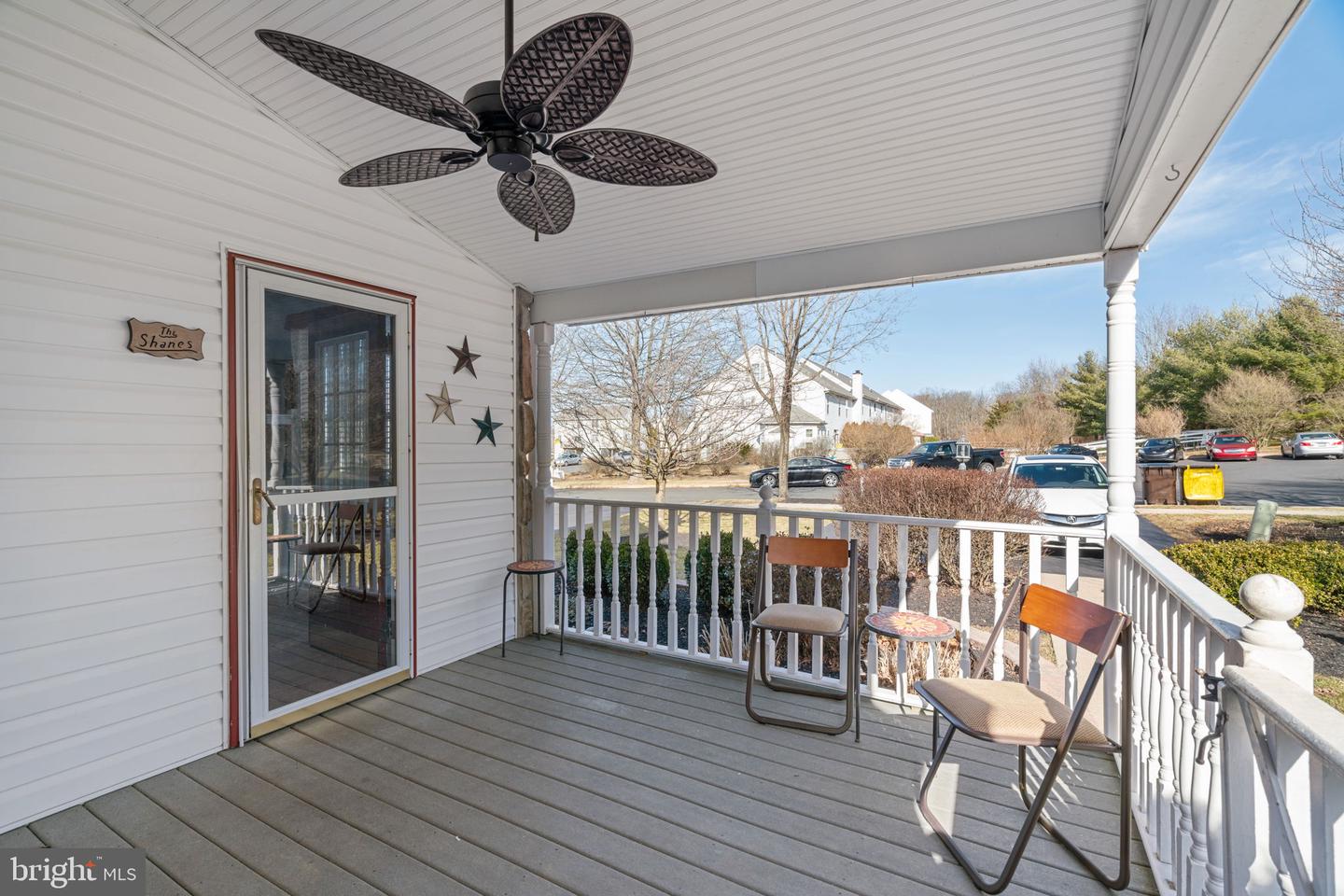 60 Country Rd