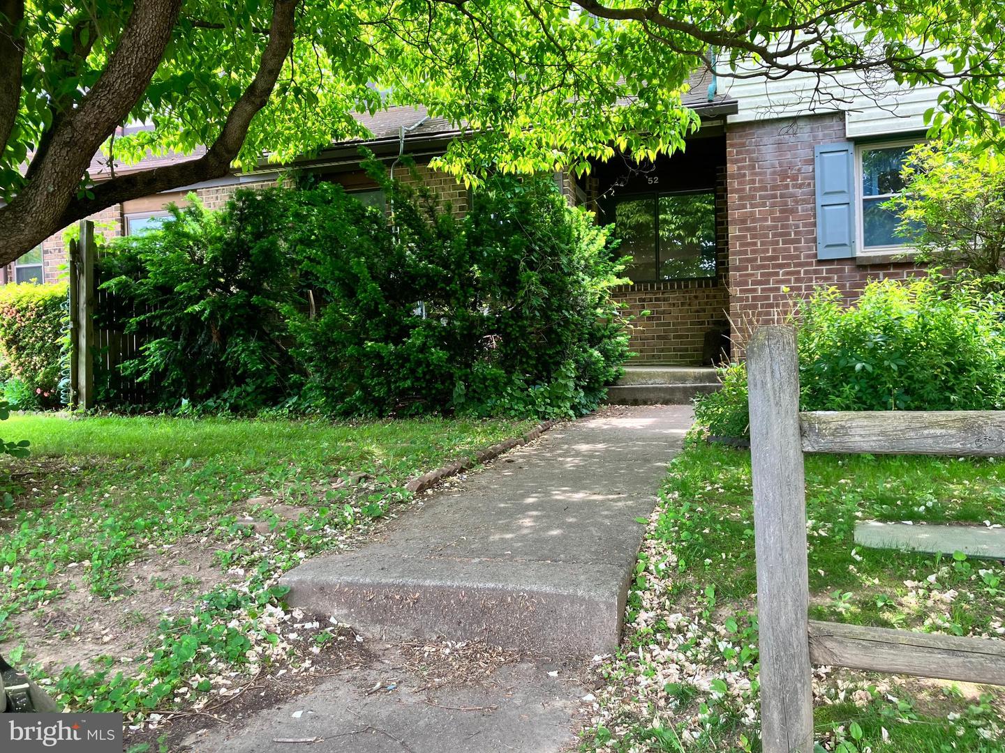 52 Hollybrooke Dr