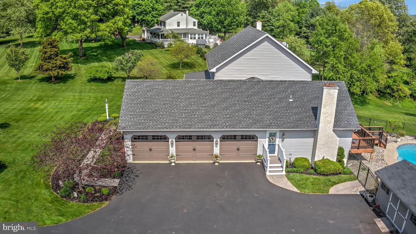 2245 Rowland Rd