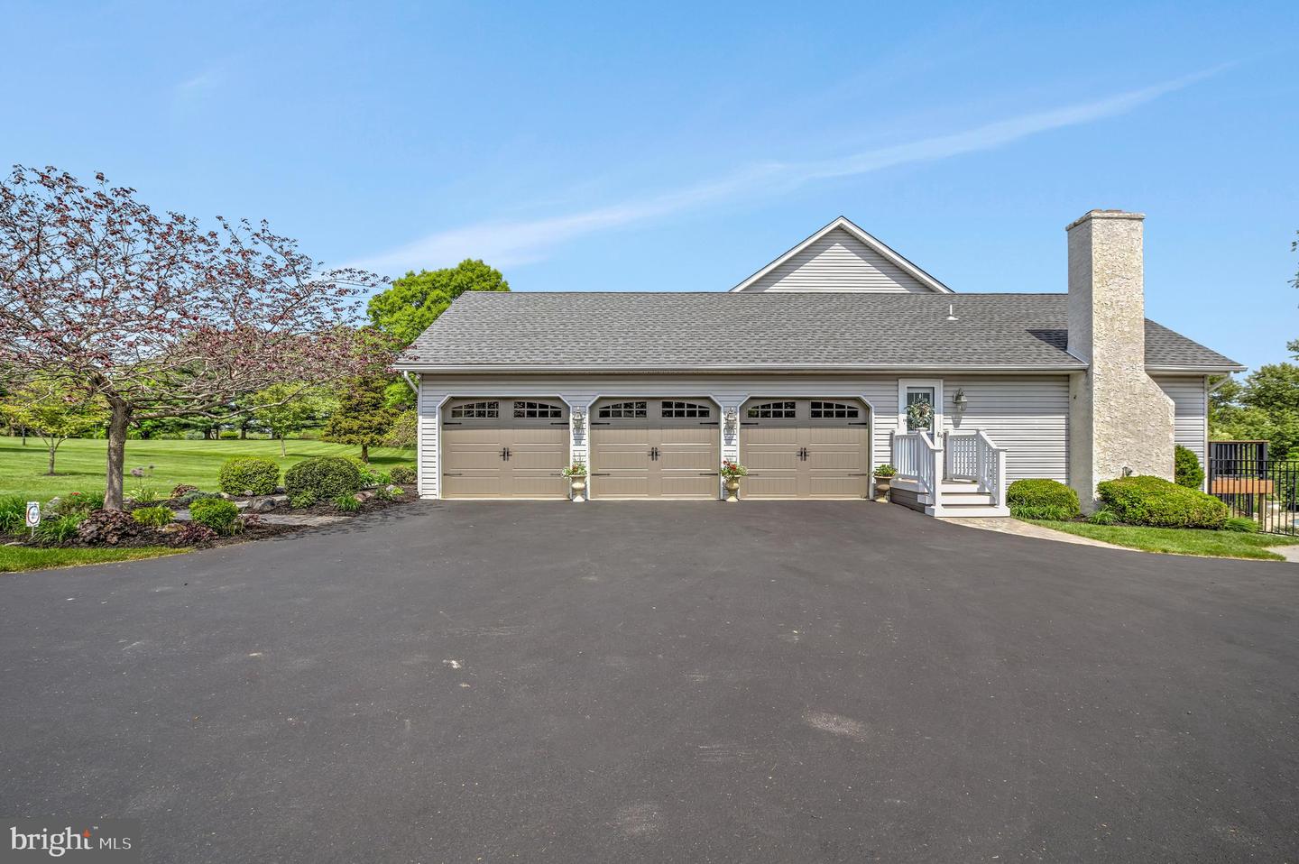 2245 Rowland Rd