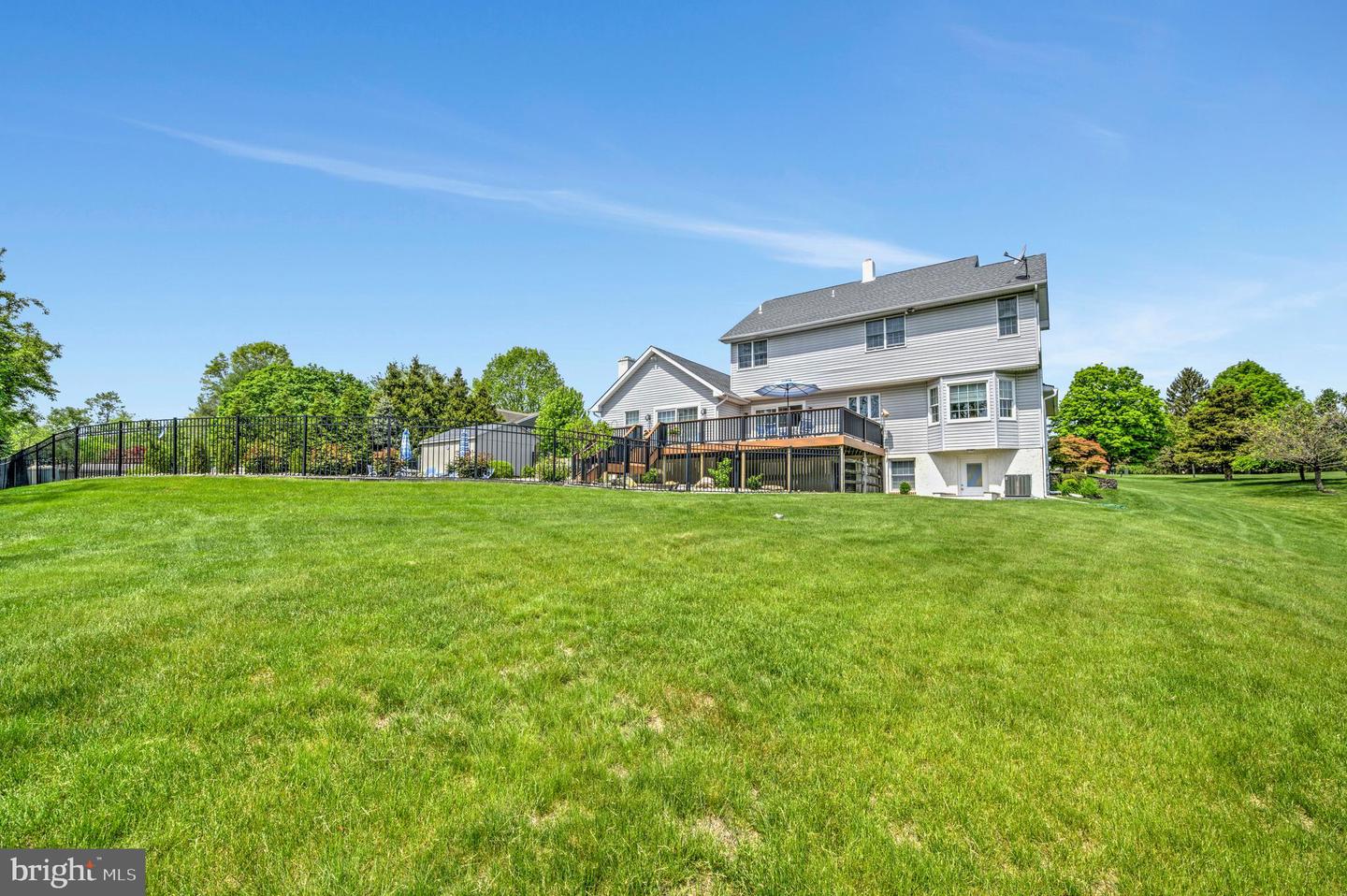 2245 Rowland Rd