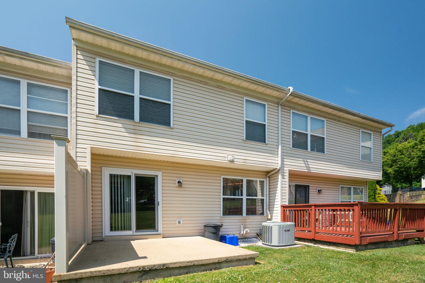 4997 Esther Reed Dr