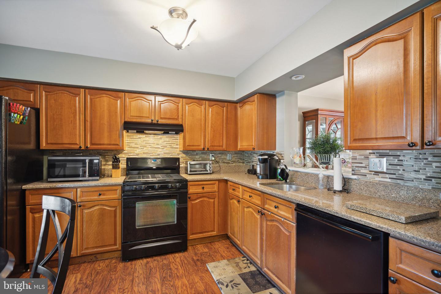 4997 Esther Reed Dr