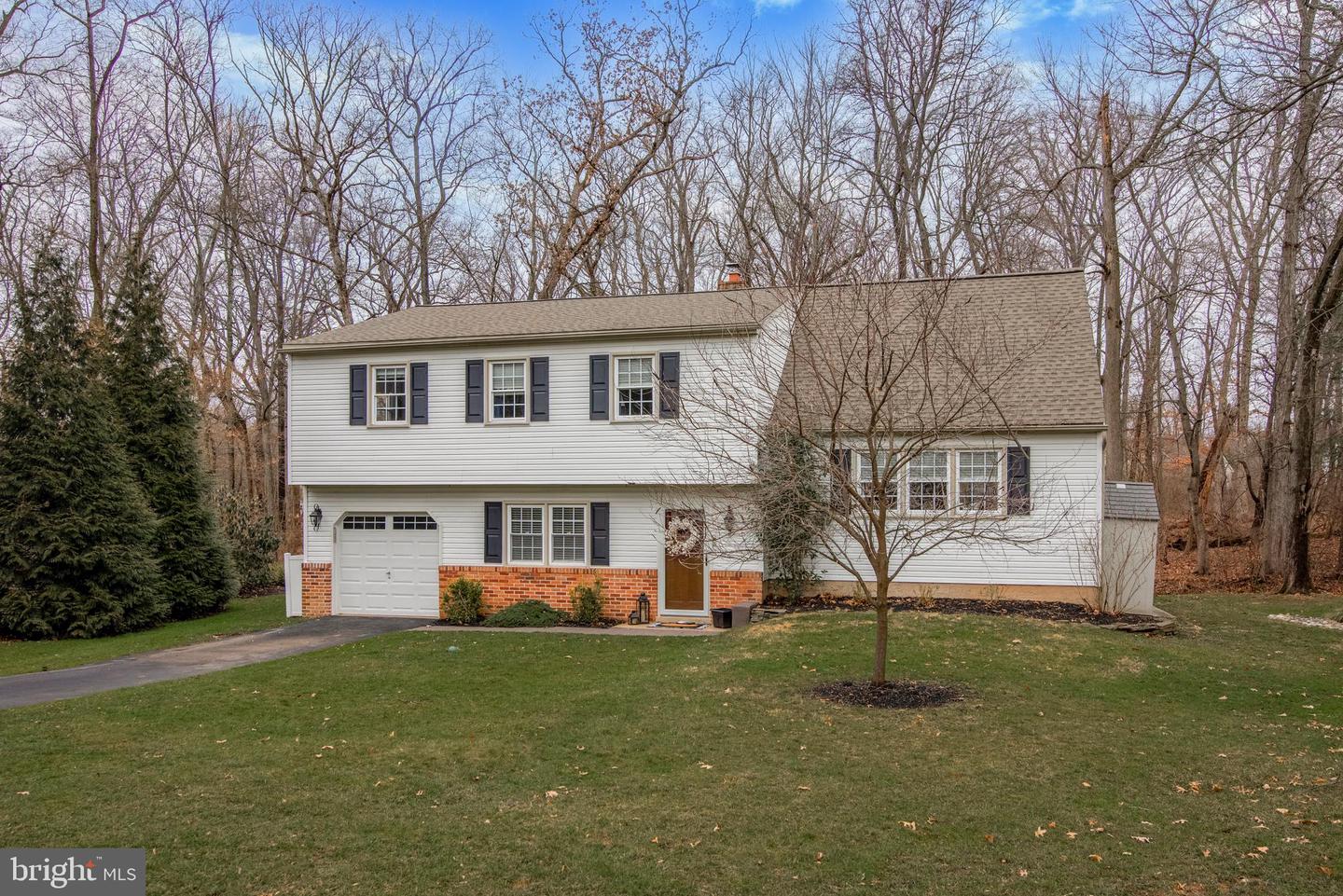 920 Truman Ct