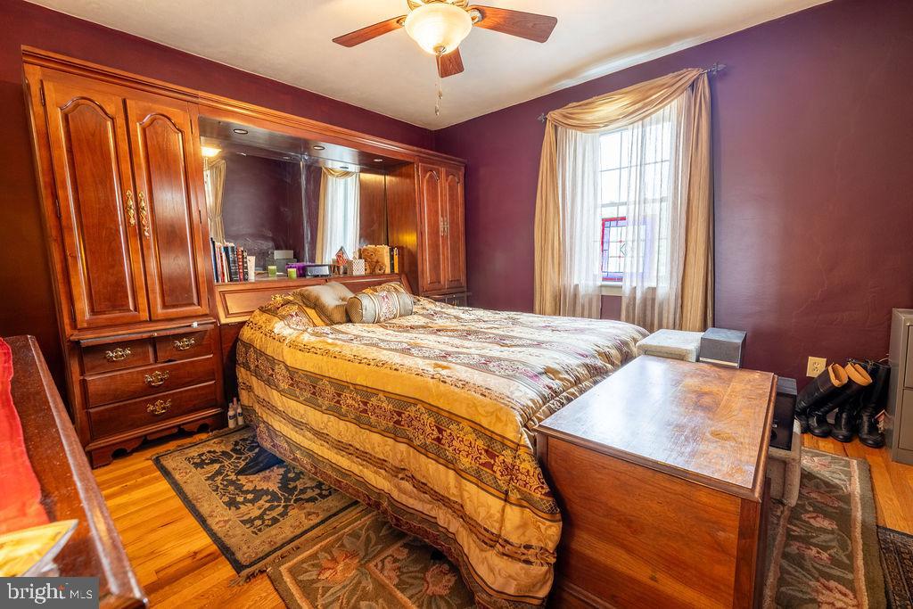 121 Riverview Ave
